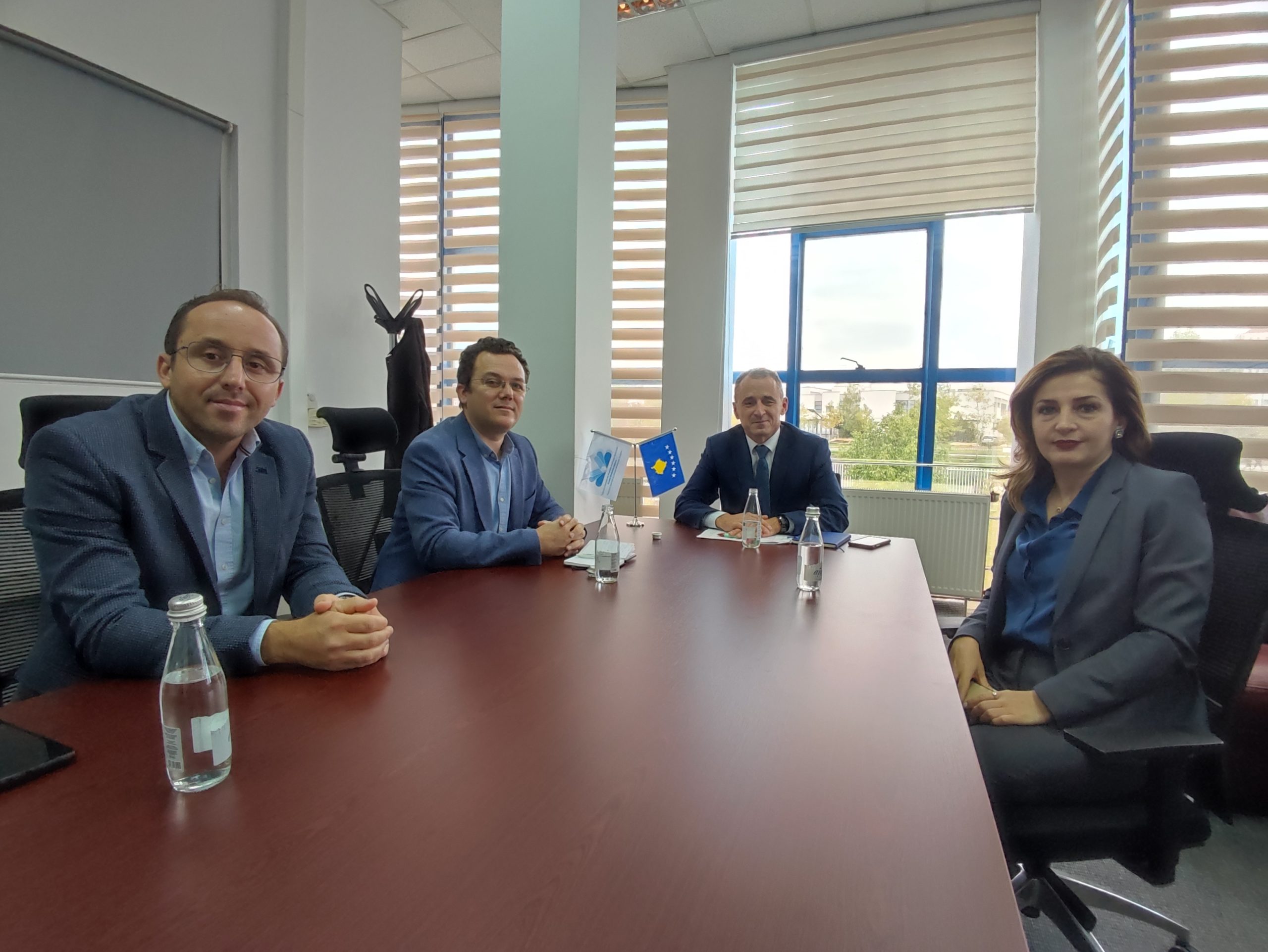 U.D.Kryeshefi Ekzekutiv i AKPPM-së Sejdë Tolaj priti sot në takim delegacionin e Odes së Farmacisteve të Kosoves