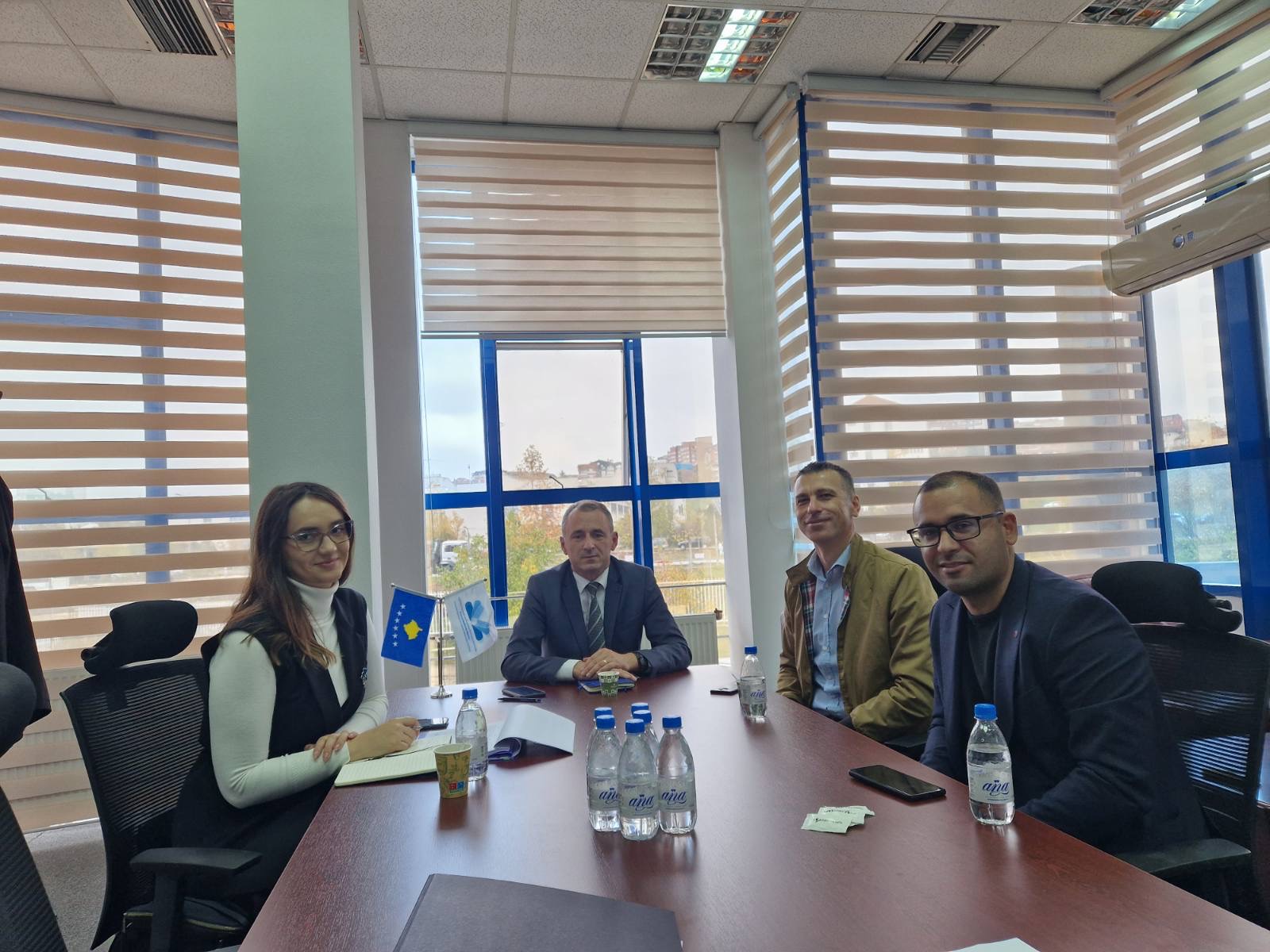 Kryeshefi i AKPPM-së z.Sejdë Tolaj, priti sot përberjen e re të Bordit të Ankesave të caktuar sipas Vendimit të Ministres së Shendetësisë